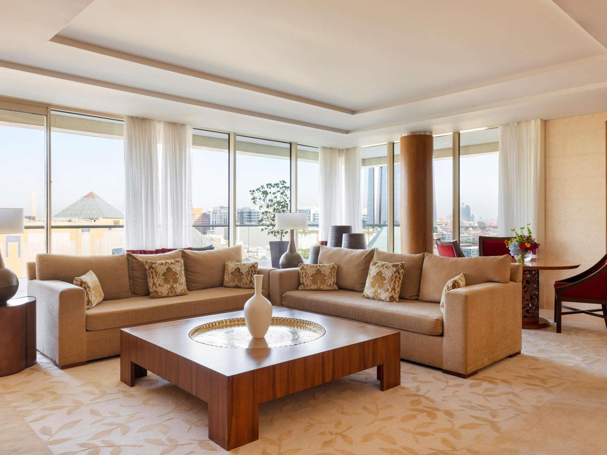 Diplomatic Suite,1716990679:JPEG